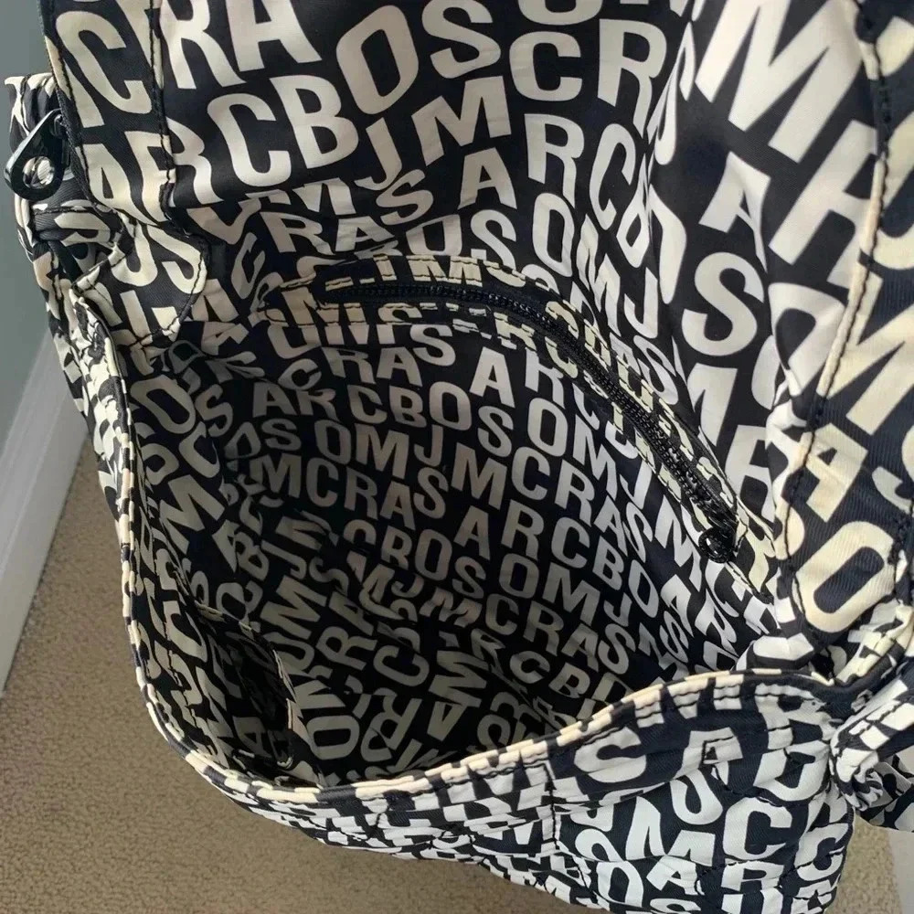 Marc Jacobs Black/White Tote Crossbody Bag - Picture 5 of 7
